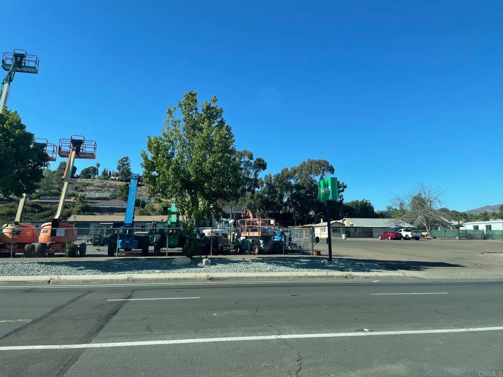 13044 Poway Road Poway, CA 92064 - Photo 18 of 21 a view of outdoor space with garden and trees