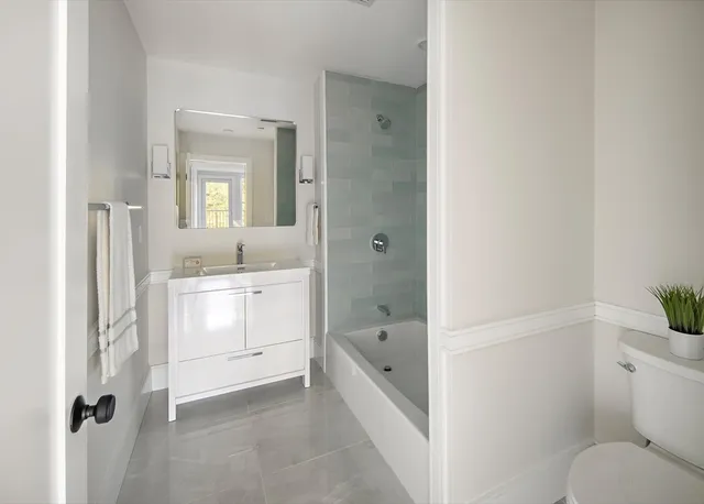 $1,195,000 | 421 High Street, Unit 307, Medford, MA 02155