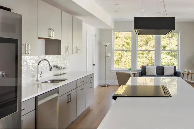 $1,195,000 | 421 High Street, Unit 307, Medford, MA 02155