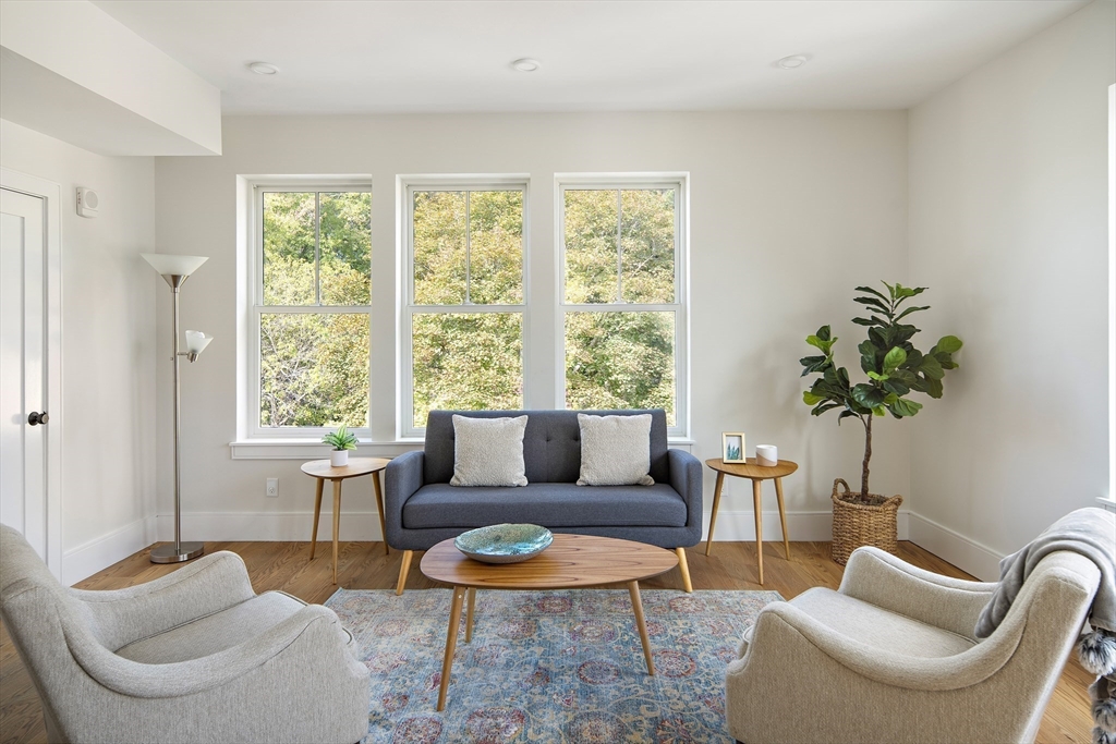 421 High Street, Unit 307 Medford, MA 02155 - Photo 4 of 38