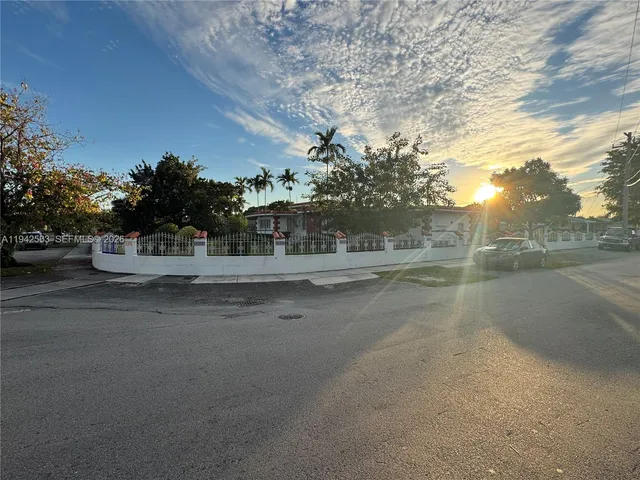 $1,800,000 | 500 Southwest 39th Court, Miami, FL 33134