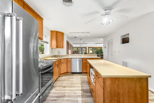 $600,000 | 1786 Chesapeake Place, Pasadena, MD 21122