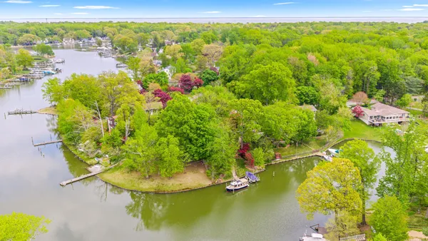 $600,000 | 1786 Chesapeake Place, Pasadena, MD 21122