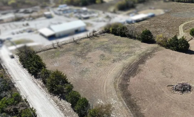 a view of a backyard of a house