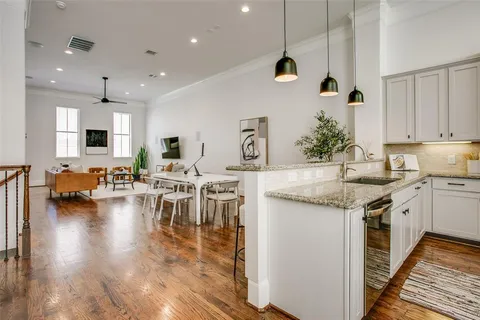 $649,000 | 2123 Diversey Street, Dallas, TX 75201