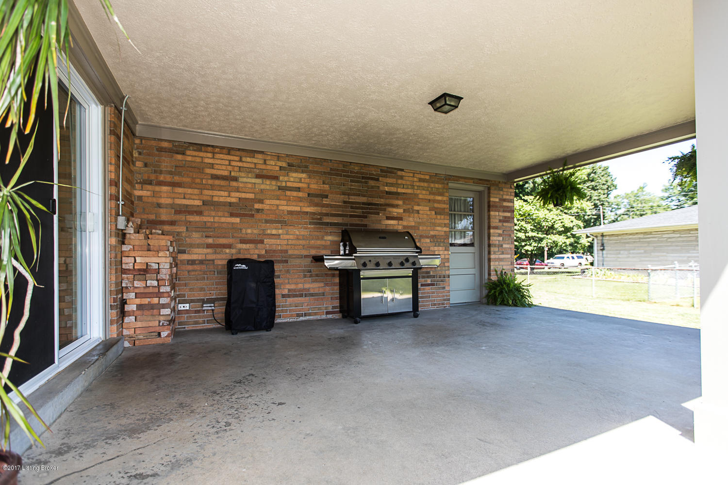 4105 Roxbury Road Louisville, KY 40218 - Photo 55 of 57 Porch
