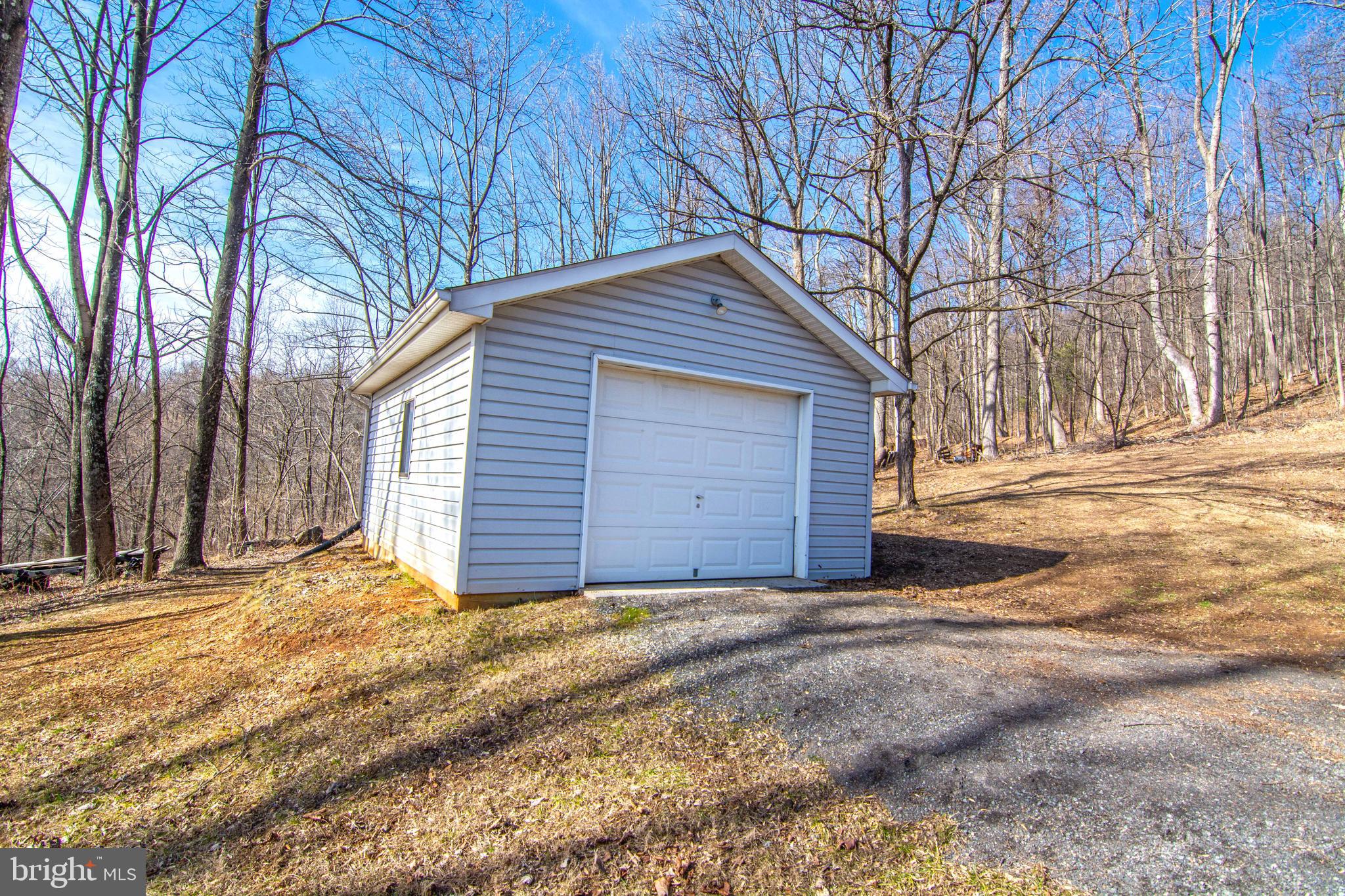 852 Freezeland Road Linden, VA 22642 - Photo 6 of 38 Gallery Image 6