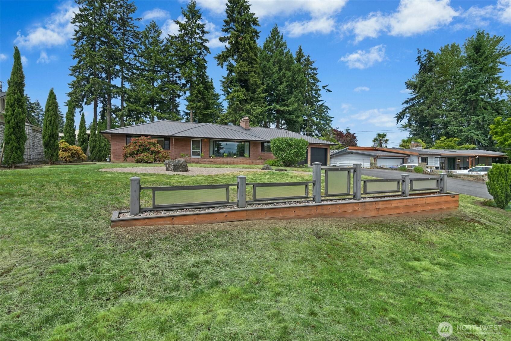 4612 View Drive Everett, WA 98203 - Photo 3 of 34