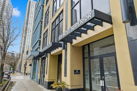 $635,000 | 101 West Superior Street, Unit 904, Chicago, IL 60654