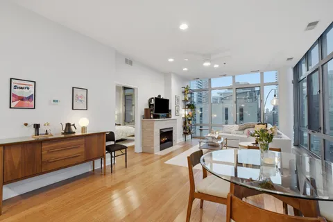$635,000 | 101 West Superior Street, Unit 904, Chicago, IL 60654