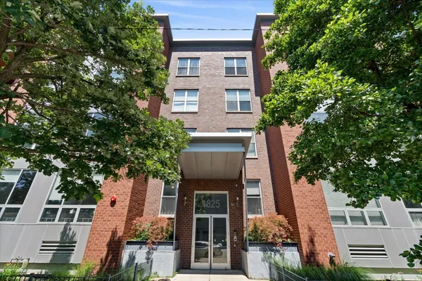 $645,000 | 1825 North Winnebago Avenue, Unit 403, Chicago, IL 60647