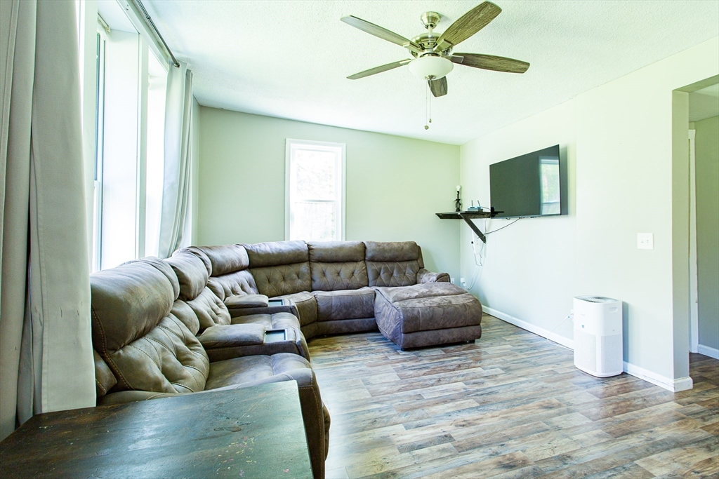 76 Kennedy Road West Brookfield, MA 01585 - Photo 11 of 41