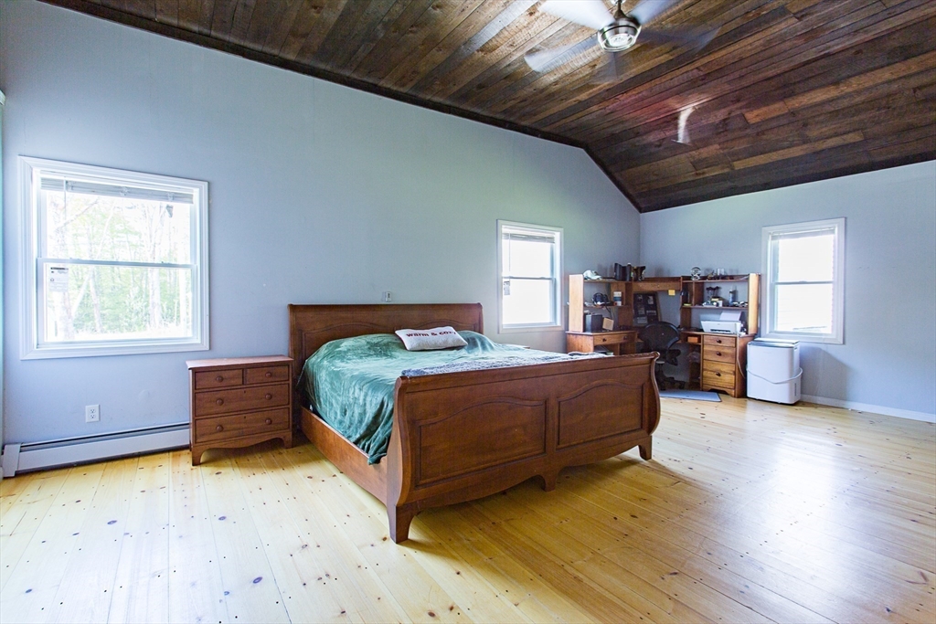 76 Kennedy Road West Brookfield, MA 01585 - Photo 13 of 41