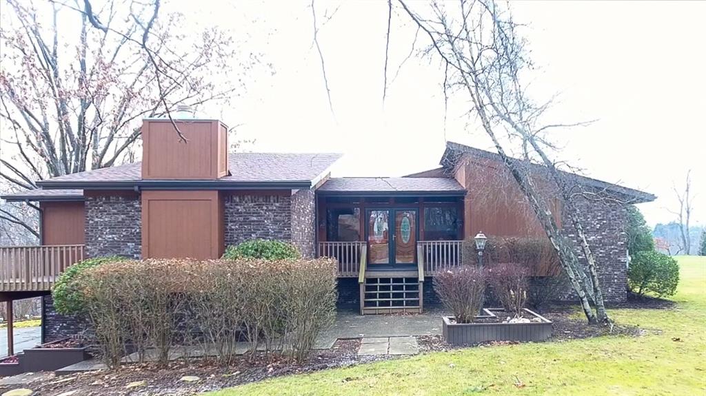 2011 Kentucky Lane Rochester, PA 15074 - Photo 1 of 25