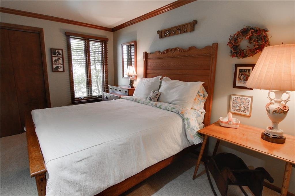 2011 Kentucky Lane Rochester, PA 15074 - Photo 18 of 25
