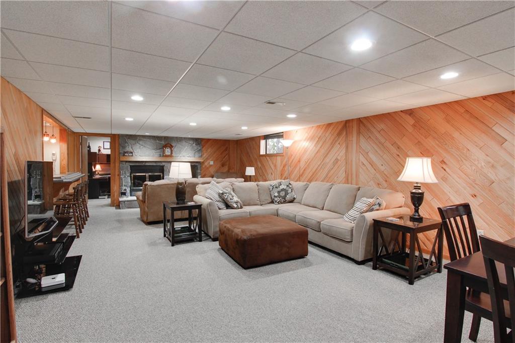 2011 Kentucky Lane Rochester, PA 15074 - Photo 20 of 25