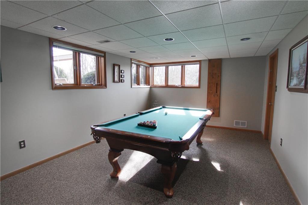 2011 Kentucky Lane Rochester, PA 15074 - Photo 21 of 25