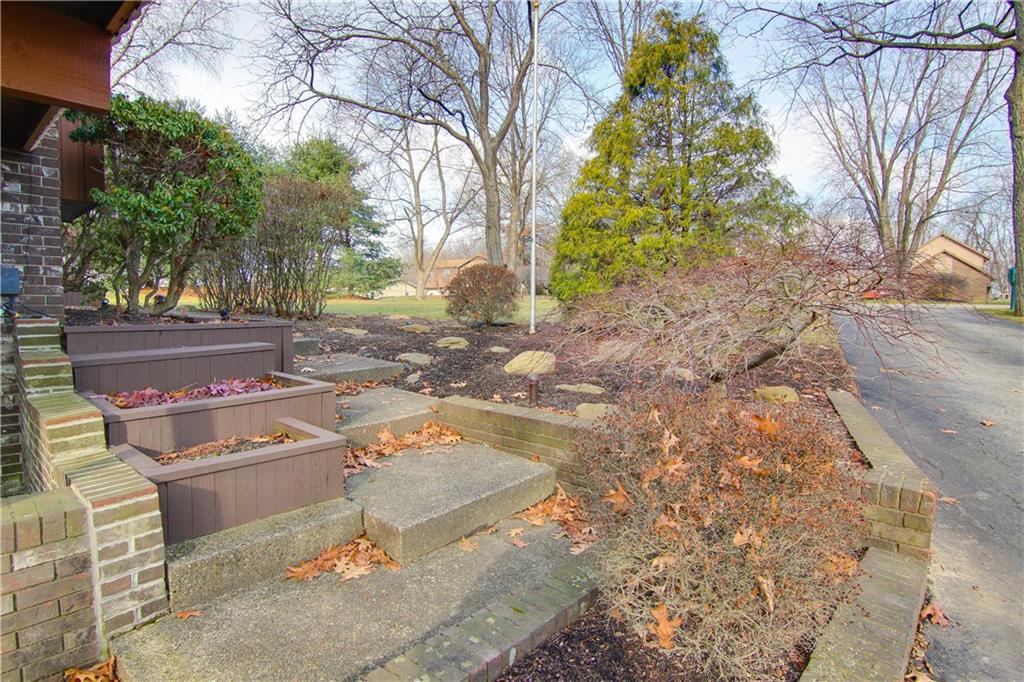 2011 Kentucky Lane Rochester, PA 15074 - Photo 22 of 25