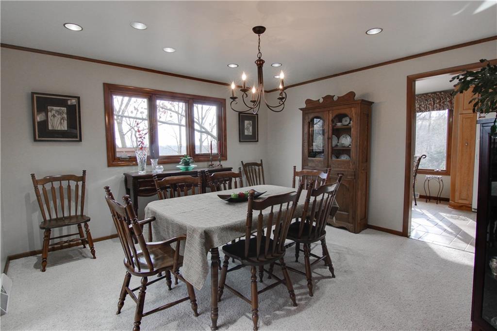 2011 Kentucky Lane Rochester, PA 15074 - Photo 9 of 25