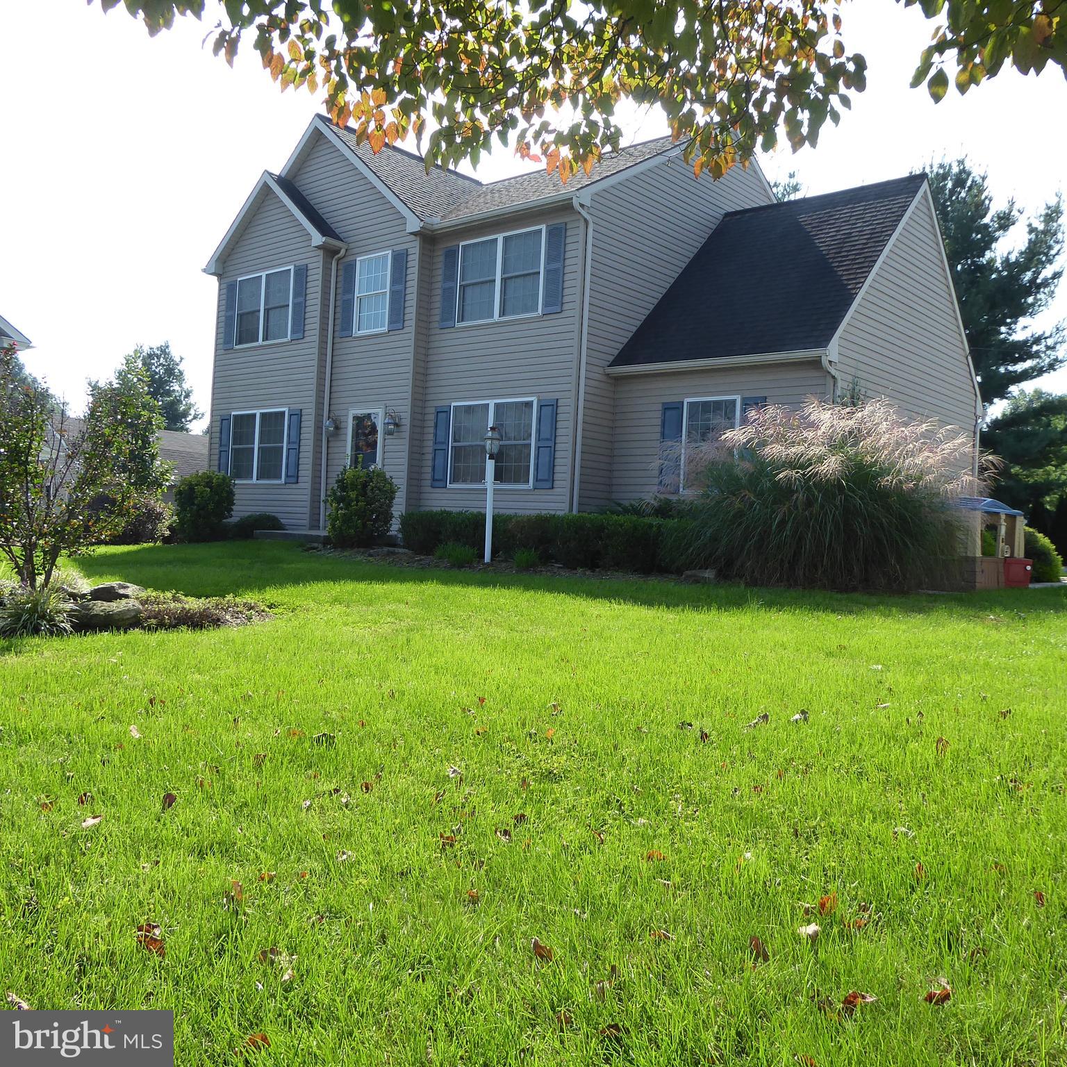 21 Hurst Boulevard Lititz, PA 17543 - Photo 2 of 56