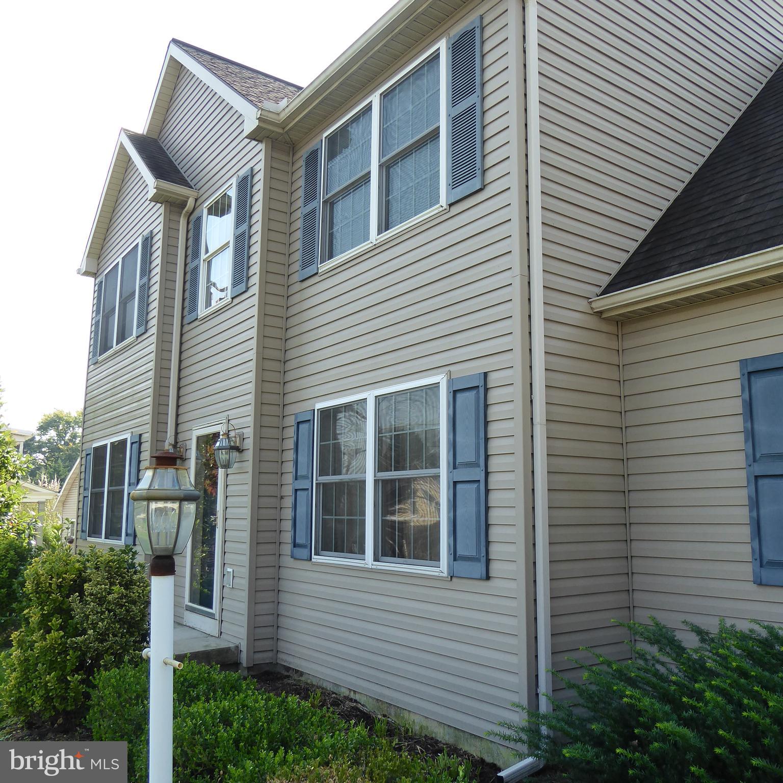 21 Hurst Boulevard Lititz, PA 17543 - Photo 3 of 56