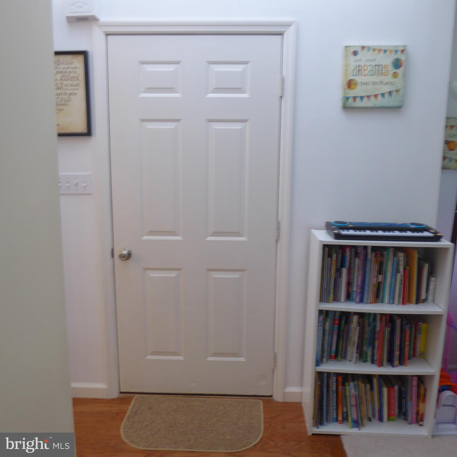 21 Hurst Boulevard Lititz, PA 17543 - Photo 7 of 56