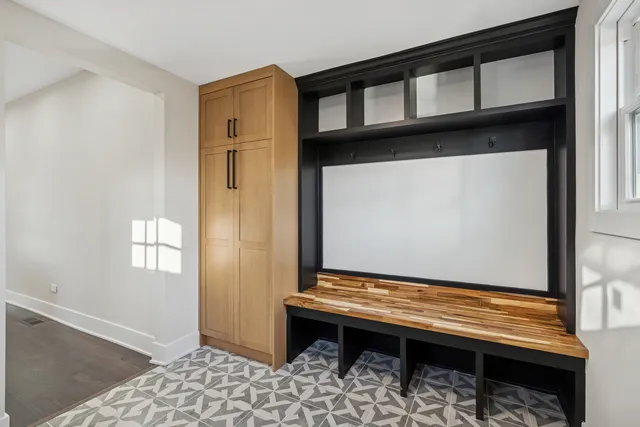 $749,900 | 929 Prairie Avenue, Park Ridge, IL 60068