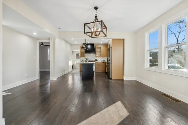 $749,900 | 929 Prairie Avenue, Park Ridge, IL 60068