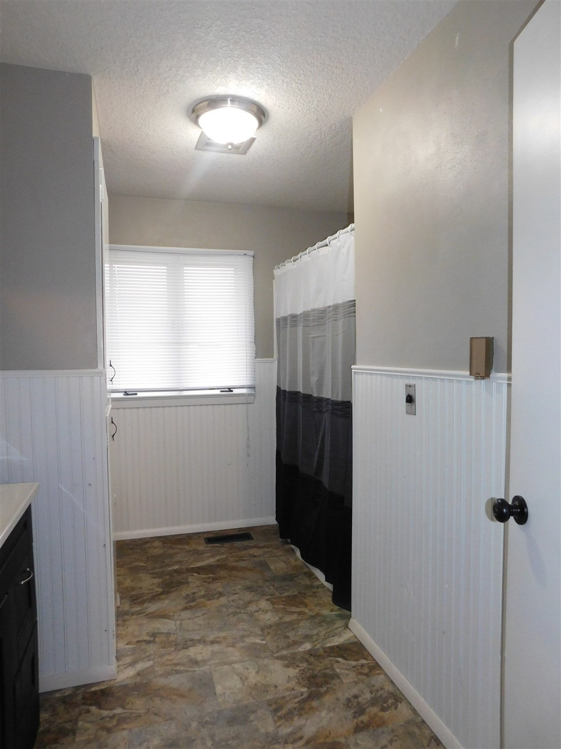 2024 West Division Road Huntington, IN 46750 - Photo 18 of 29 Gallery Image 18