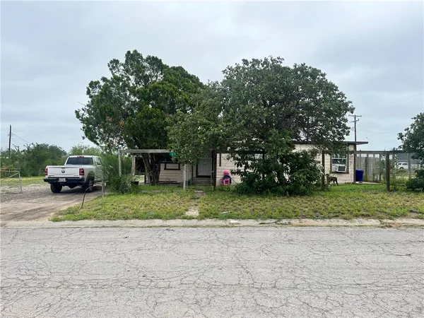 $68,000 | 602 Richard Cruz Street, Freer, TX 78357