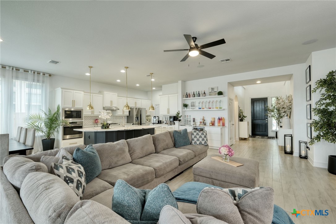 2701 Rabbit Creek Drive Georgetown, TX 78626 - Photo 4 of 36