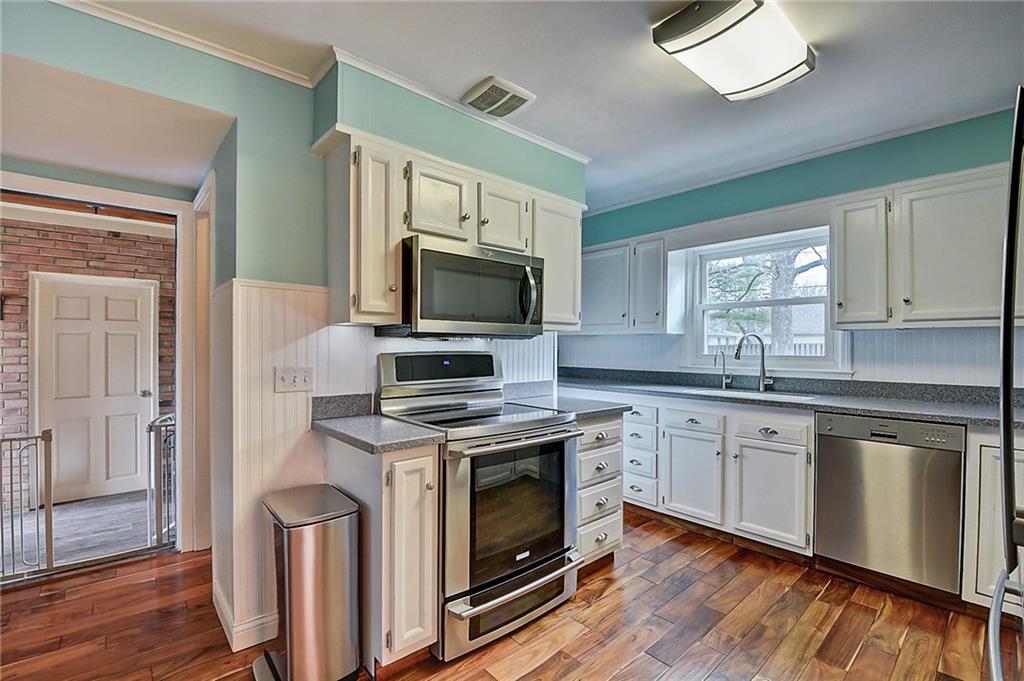 7035 Warwick Road Indianapolis, IN 46220 - Photo 13 of 37 Gallery Image 13
