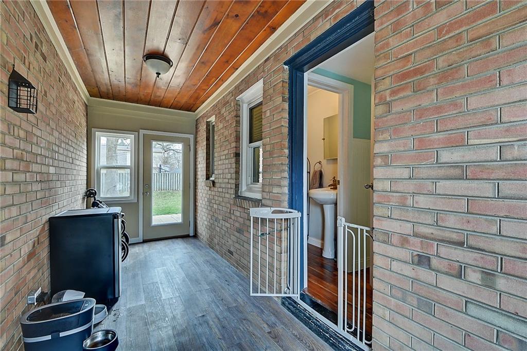 7035 Warwick Road Indianapolis, IN 46220 - Photo 19 of 37 Gallery Image 19