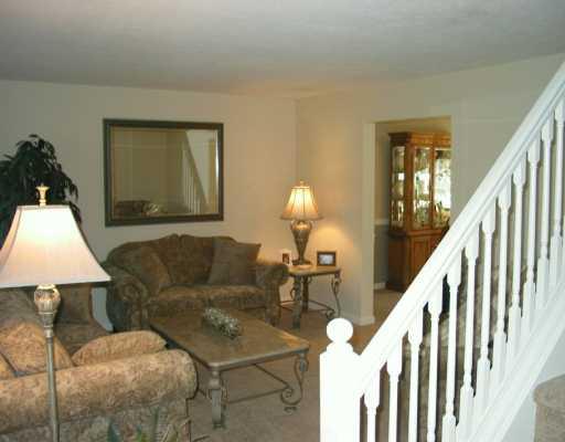 230 Medical Center Road Chicora, PA 16025 - Photo 3 of 8 Living Room.