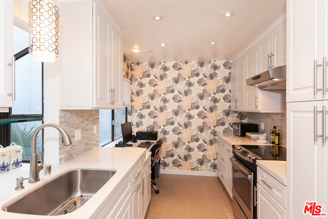 311 Bora Bora Way, Unit 3209 Marina del Rey, CA 90292 - Photo 19 of 46