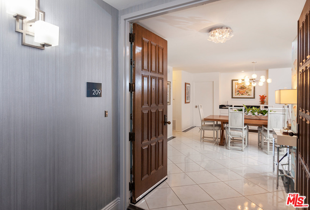 311 Bora Bora Way, Unit 3209 Marina del Rey, CA 90292 - Photo 5 of 46