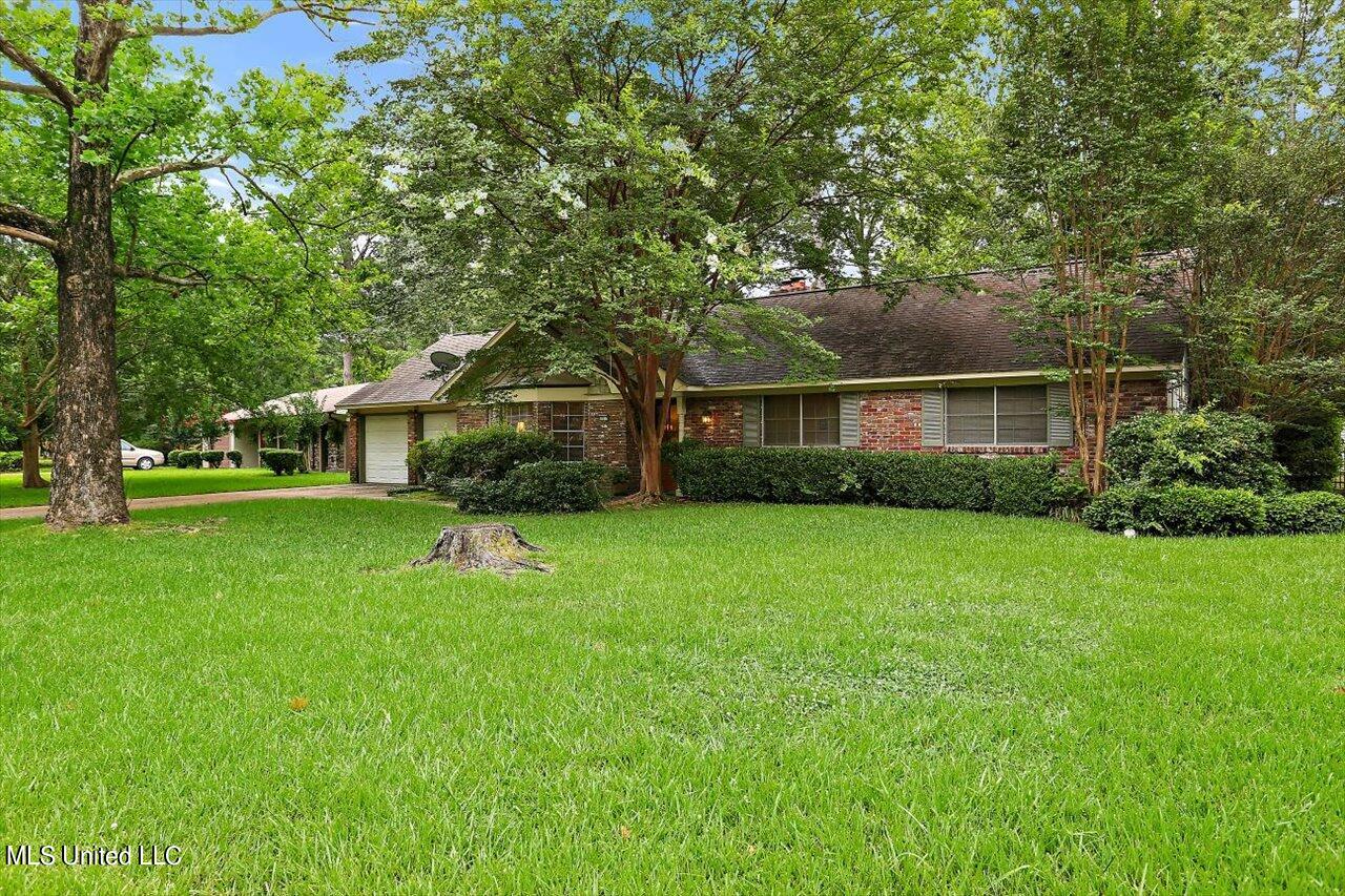 1015 Briarfield Road Jackson, MS 39211 - Photo 2 of 37 02-1015 Briarfield Rd