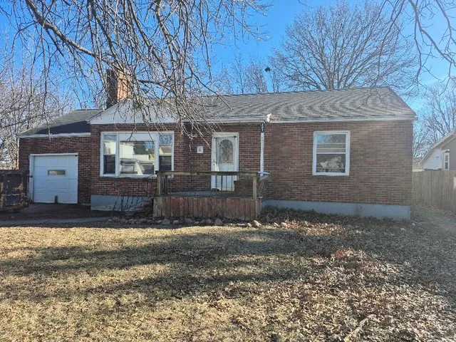 $49,900 | 205 South Enos Street, Hamilton, MO 64644