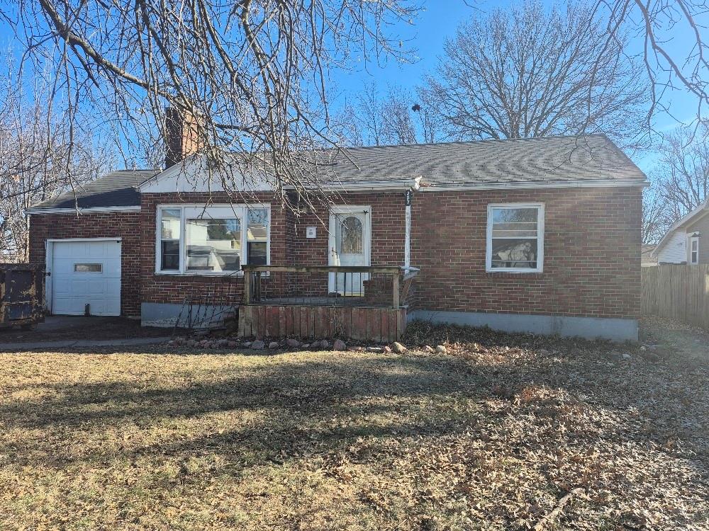 205 South Enos Street Hamilton, MO 64644 - Photo 1 of 8