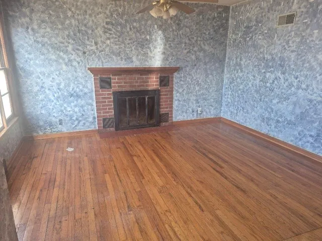 $49,900 | 205 South Enos Street, Hamilton, MO 64644