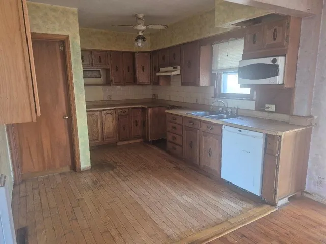 $49,900 | 205 South Enos Street, Hamilton, MO 64644