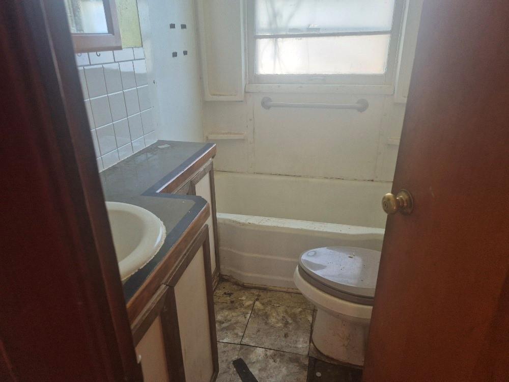 205 South Enos Street Hamilton, MO 64644 - Photo 8 of 8