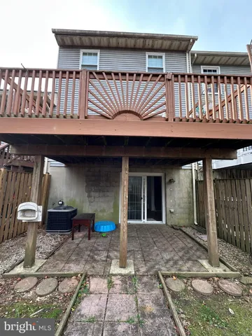 a view of utility room