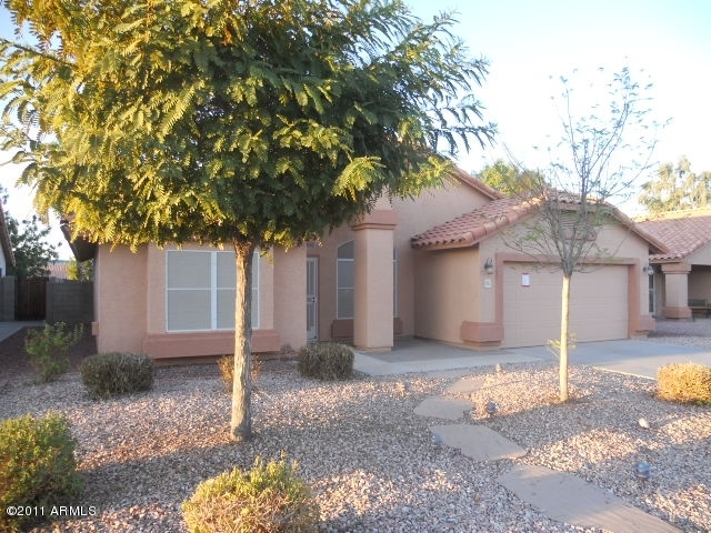 7563 West Redfield Road Peoria, AZ 85381 - Photo 4 of 25 023-263566 front left