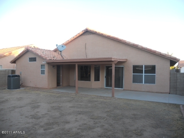 7563 West Redfield Road Peoria, AZ 85381 - Photo 7 of 25 023-263566 back right