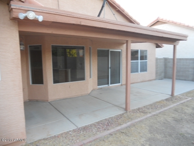 7563 West Redfield Road Peoria, AZ 85381 - Photo 8 of 25 023-263566 covered patio 2
