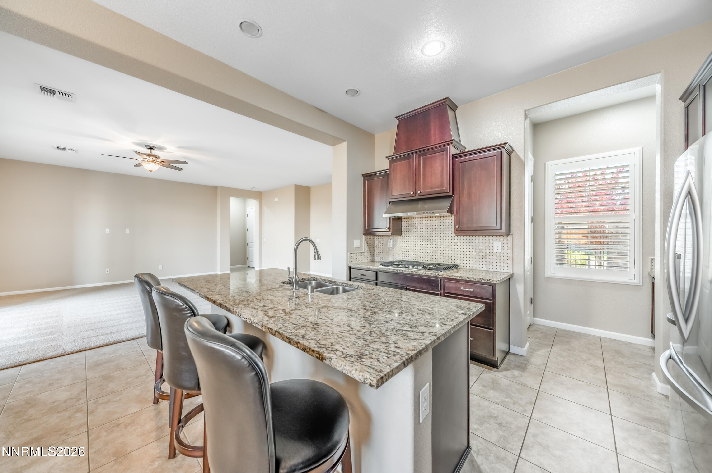 2305 Arpagos Lane Reno, NV 89521 - Photo 11 of 63 A-1018