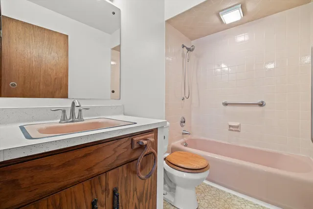 $275,000 | 8003 49th Avenue, Kenosha, WI 53142