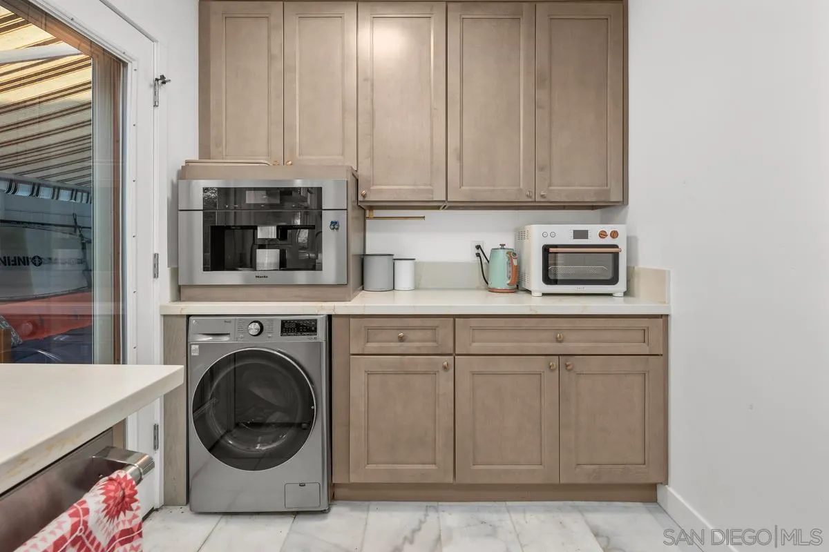 800 Third Street Coronado, CA 92118 - Photo 4 of 32