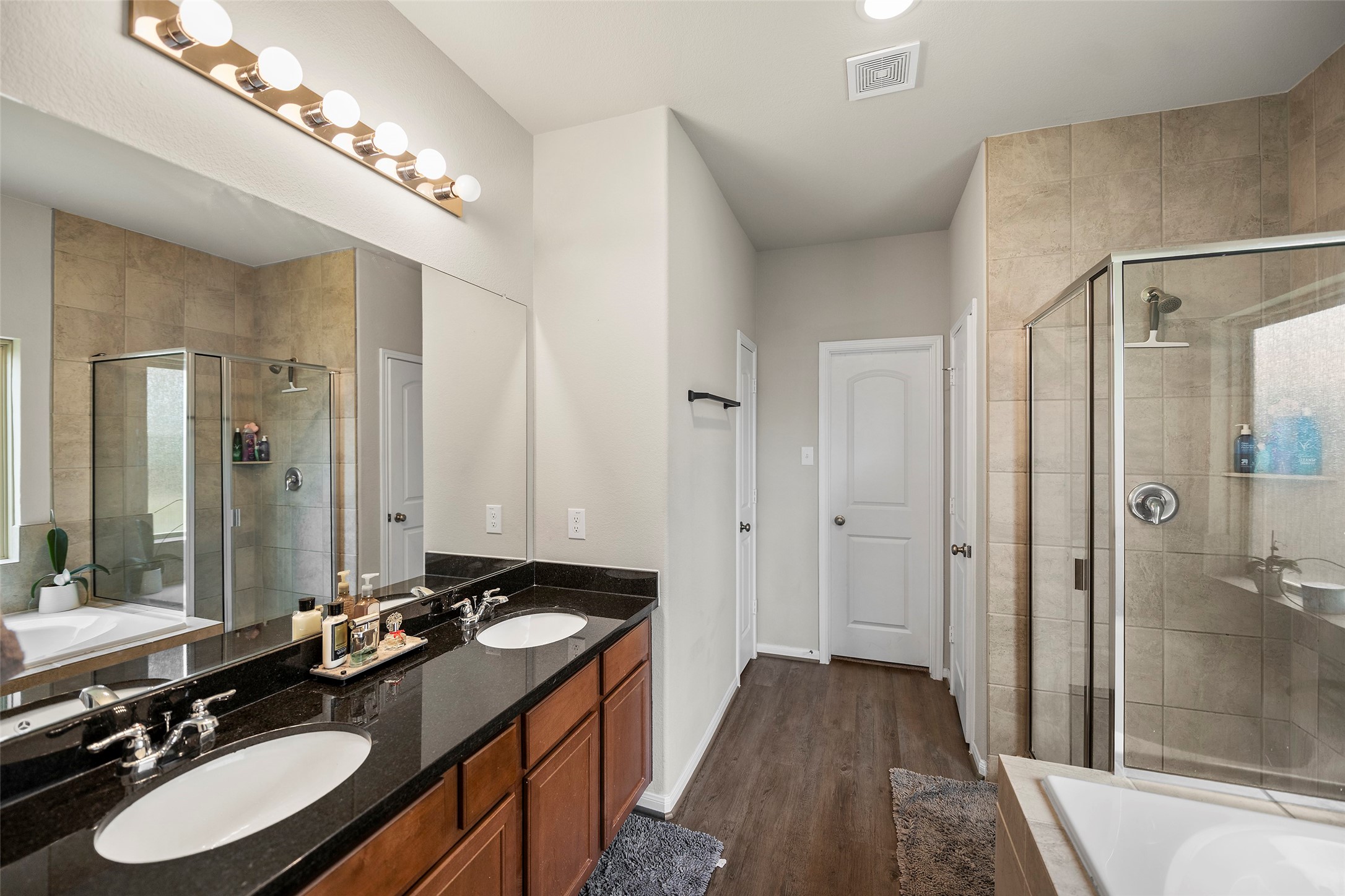 10423 Rochester Hls Lane Tomball, TX 77375 - Photo 24 of 32 Primary Bedroom Ensuite